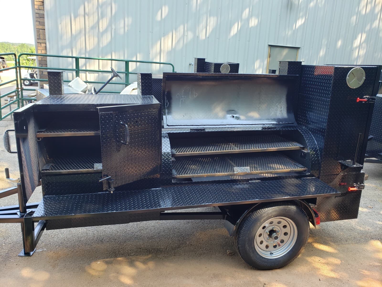 Pro Pitmaster — Firebox & Rib Box Workhorse